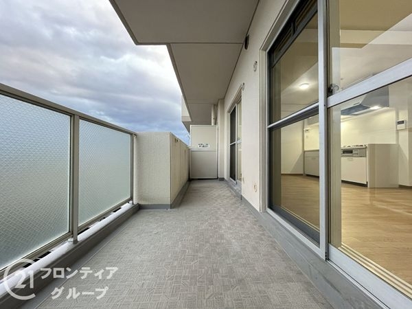 サンロイヤル北園田ブランシュール　中古マンション