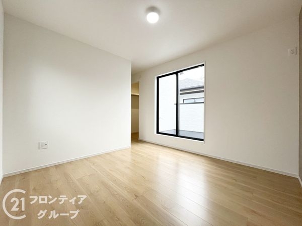 尼崎市塚口町６丁目　新築一戸建て　１期　２号棟