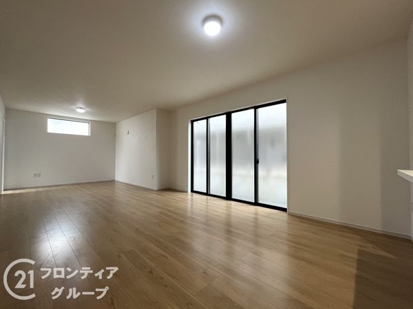 尼崎市塚口町６丁目　新築一戸建て　１期　２号棟