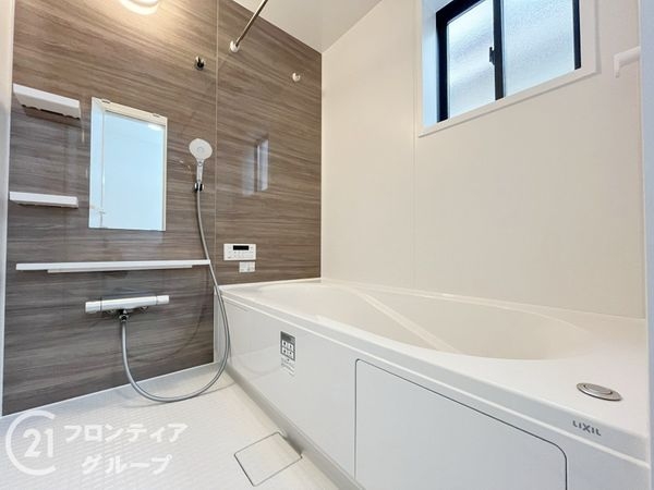 尼崎市塚口町６丁目　新築一戸建て　１期　２号棟