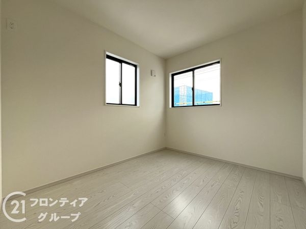 伊丹市鈴原町９丁目　新築一戸建て　１期　３号棟
