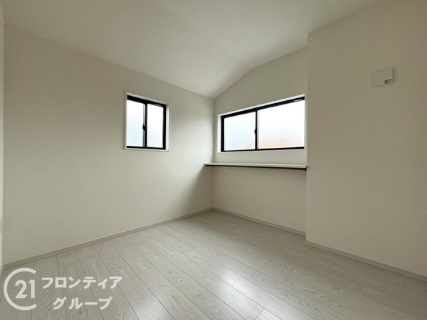 伊丹市鈴原町９丁目　新築一戸建て　１期　３号棟