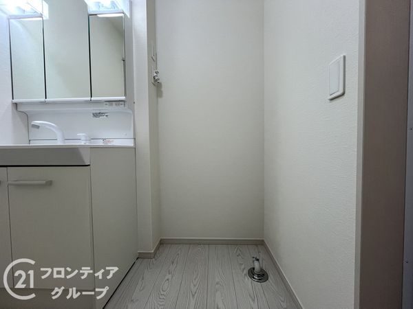 伊丹市鈴原町９丁目　新築一戸建て　１期　３号棟