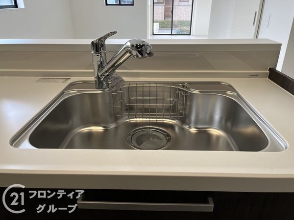 伊丹市鈴原町９丁目　新築一戸建て　１期　３号棟