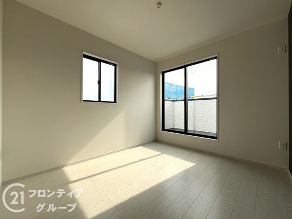 伊丹市鈴原町９丁目　新築一戸建て　１期　３号棟