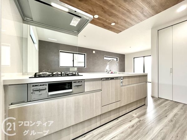 尼崎市南七松町２丁目　新築一戸建て　全１区画