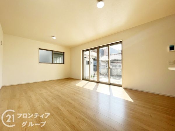 尼崎市久々知１丁目　新築一戸建て　１期　全１区画