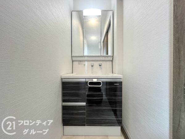 尼崎市東園田町７丁目　新築一戸建て