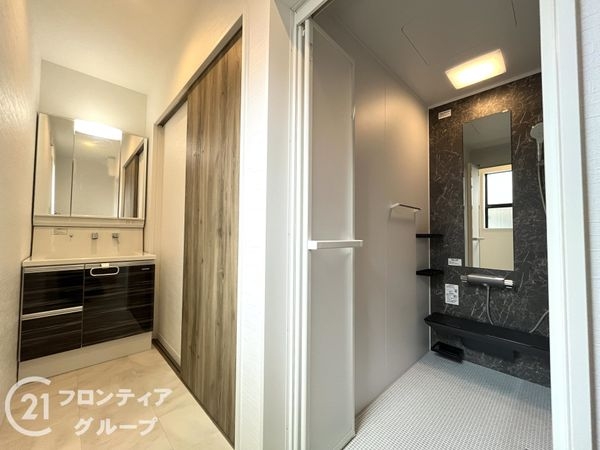 尼崎市東園田町７丁目　新築一戸建て