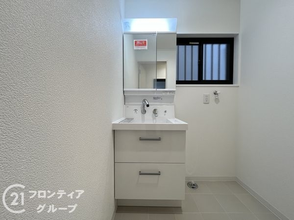 西宮市弓場町の中古一戸建て