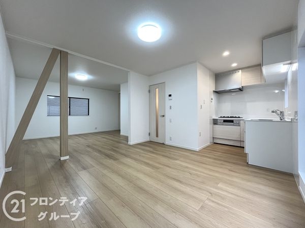 西宮市弓場町　中古一戸建て
