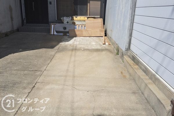 尼崎市西向島町　中古一戸建て