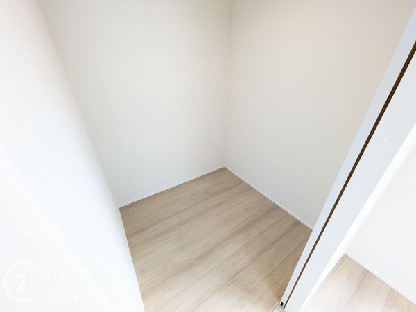 伊丹市荒牧１丁目　新築一戸建て　２号棟