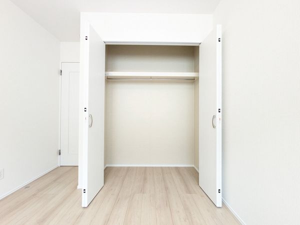 伊丹市荒牧１丁目　新築一戸建て　２号棟