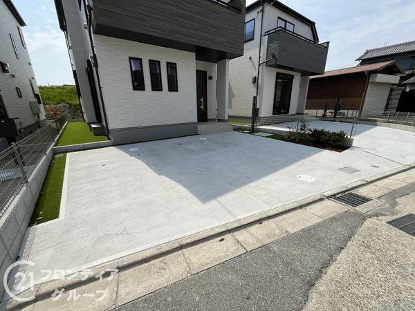 伊丹市荒牧１丁目　新築一戸建て　２号棟