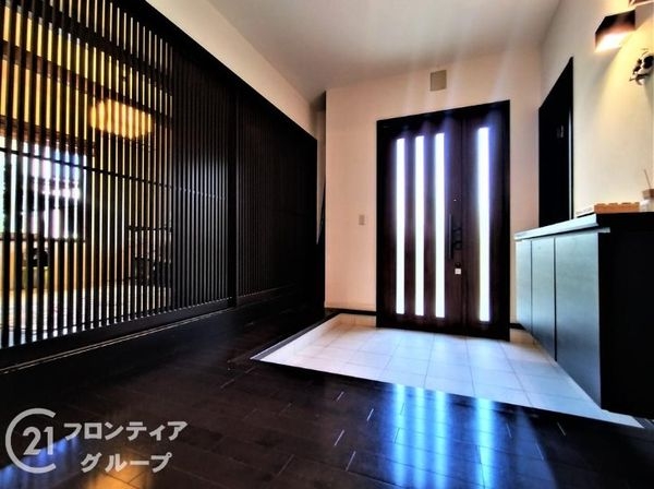 西宮市浜甲子園４丁目の中古一戸建て