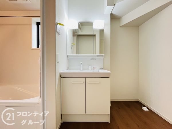 伊丹市東有岡３丁目　新築一戸建て　１期　１号棟