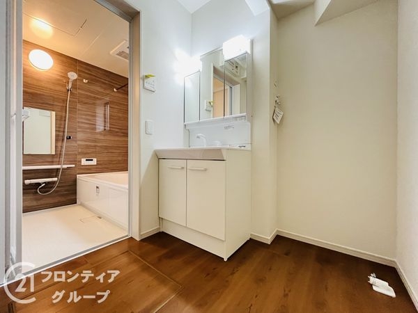 伊丹市東有岡３丁目　新築一戸建て　１期　１号棟