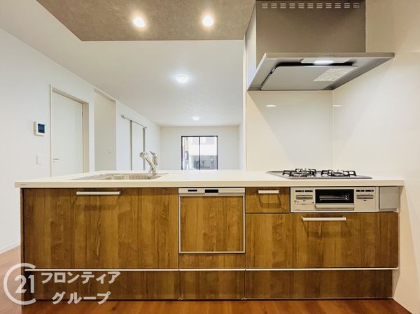 伊丹市東有岡３丁目　新築一戸建て　１期　１号棟