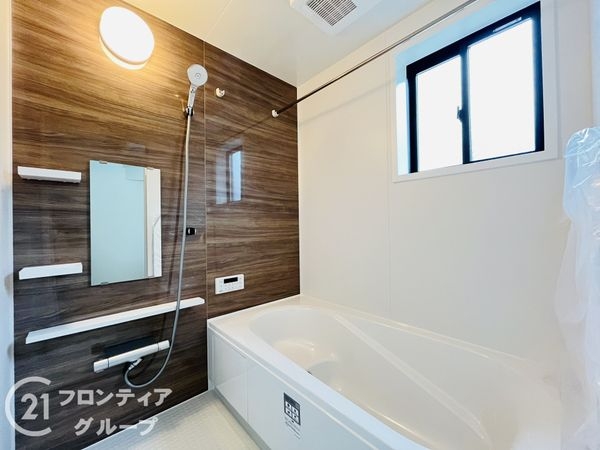 伊丹市東有岡３丁目　新築一戸建て　１期　１号棟