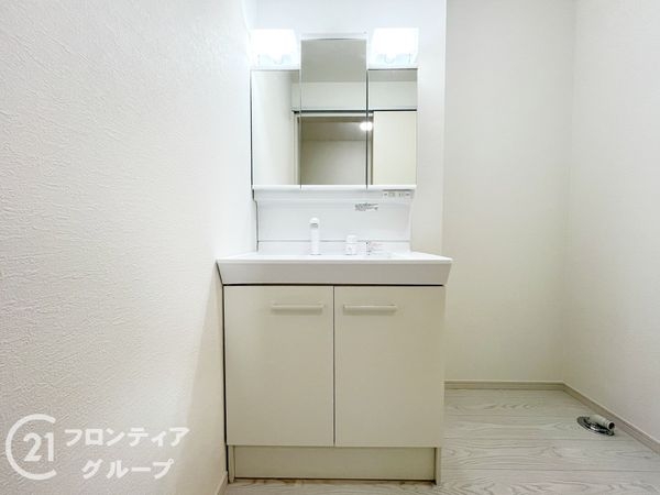 伊丹市大鹿3丁目　新築一戸建て