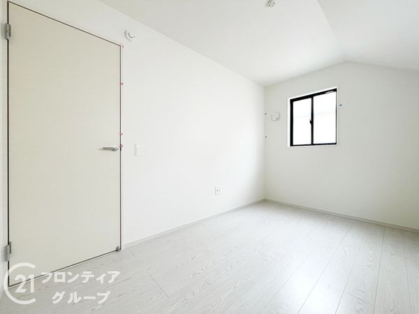 伊丹市大鹿3丁目　新築一戸建て