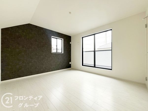 伊丹市大鹿3丁目　新築一戸建て