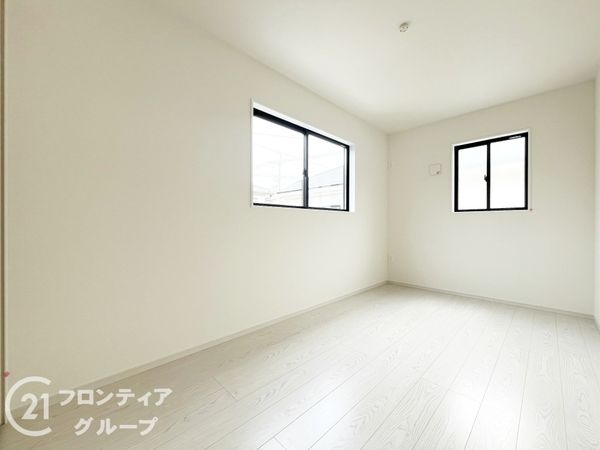 伊丹市大鹿3丁目　新築一戸建て