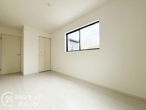 伊丹市大鹿3丁目　新築一戸建て