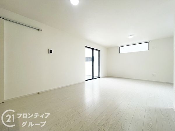 伊丹市大鹿3丁目　新築一戸建て