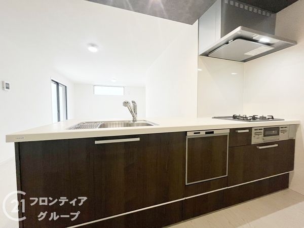 伊丹市大鹿3丁目　新築一戸建て