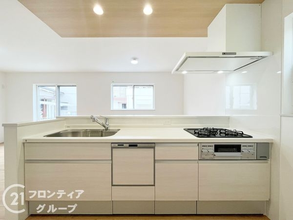伊丹市荒牧南４丁目　新築一戸建て
