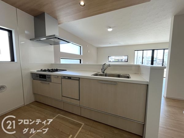 伊丹市野間５丁目　新築一戸建て