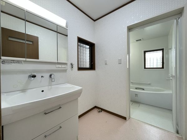 西宮市津門呉羽町の中古一戸建て