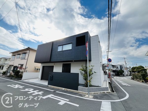 伊丹市昆陽泉町３丁目　中古一戸建て