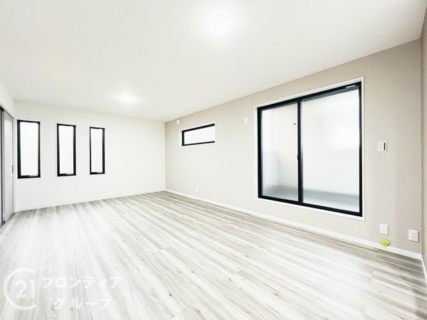 尼崎市尾浜町1丁目　新築一戸建て　全1区画