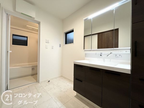 伊丹市池尻５丁目　新築一戸建て