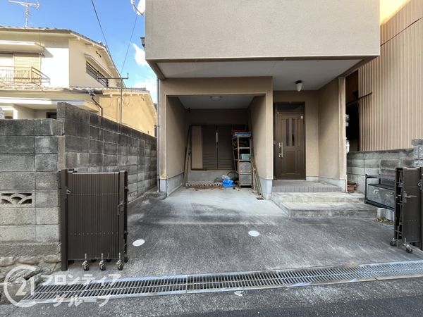 伊丹市東有岡３丁目　中古一戸建て