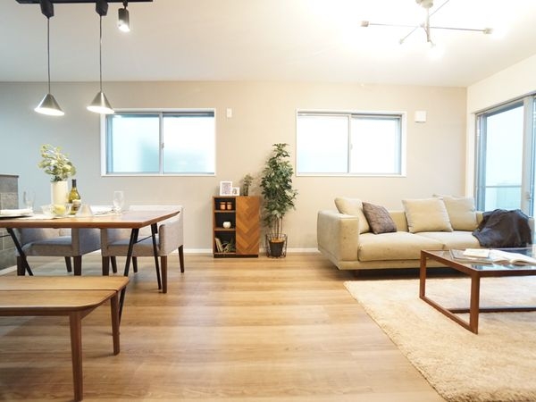 伊丹市鴻池1丁目　新築一戸建て　全1区画
