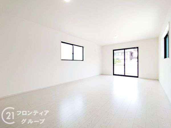 尼崎市若王寺２丁目　新築一戸建て　２期　１号棟