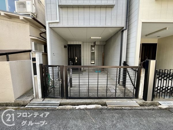 伊丹市寺本５丁目　中古一戸建て
