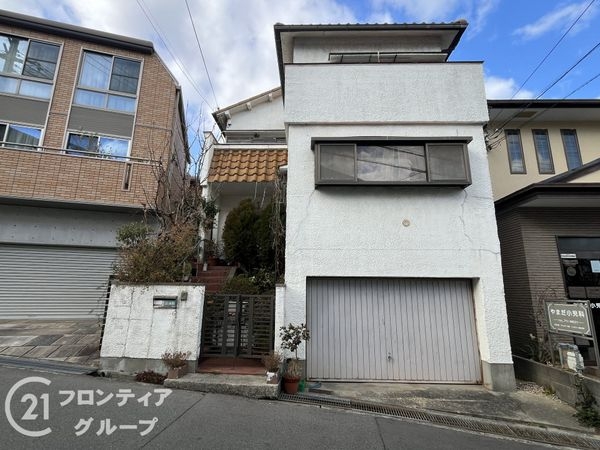 西宮市甲陽園本庄町の中古一戸建て