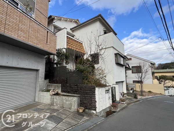 西宮市甲陽園本庄町の中古一戸建て