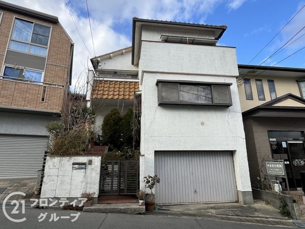 西宮市甲陽園本庄町の中古一戸建て