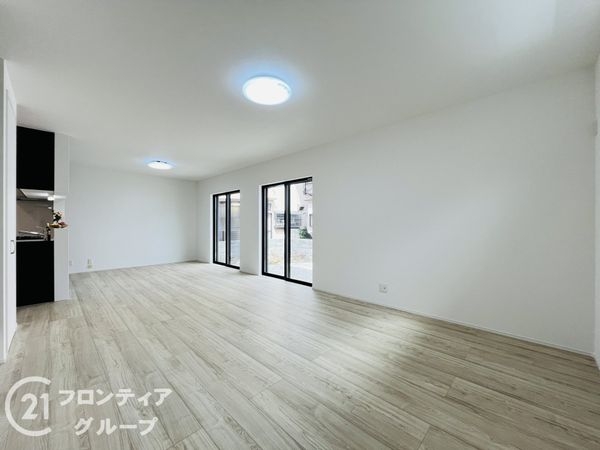 伊丹市美鈴町３丁目　新築一戸建て