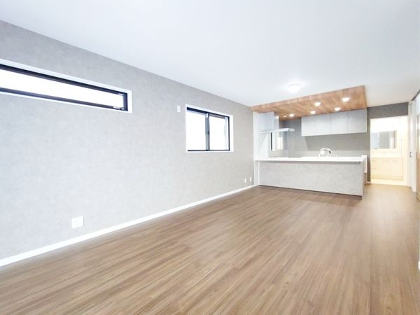 伊丹市大鹿4丁目　新築一戸建て　2号地