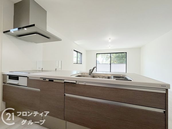 尼崎市稲葉荘２丁目　新築一戸建て