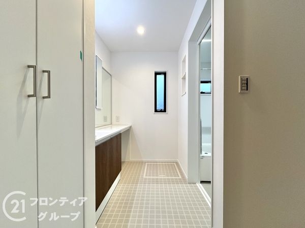 伊丹市寺本１丁目　新築一戸建て　２号地