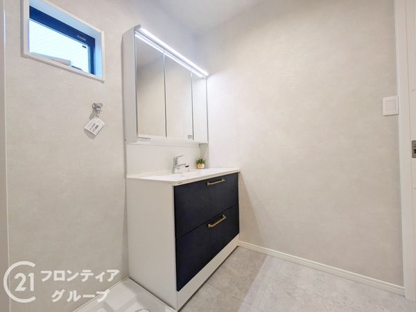 尼崎市杭瀬北新町３丁目　新築一戸建て
