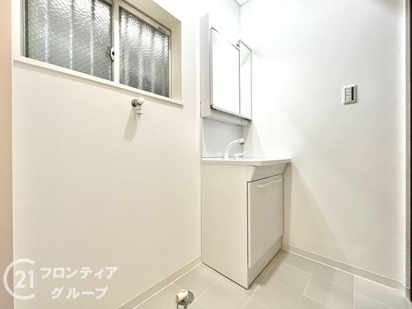 尼崎市稲葉荘４丁目の中古一戸建て